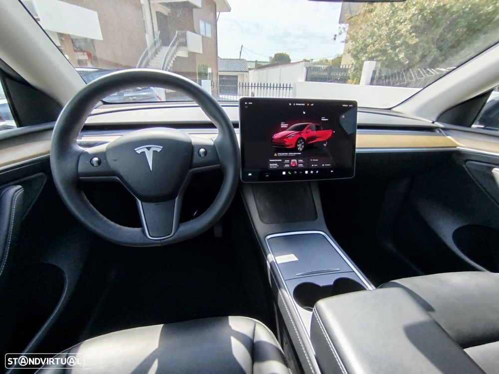 Tesla Model Y Tração Traseira - 26