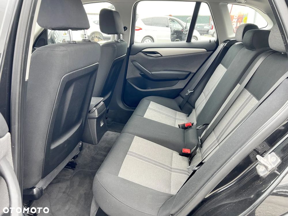 BMW X1 sDrive18d - 11