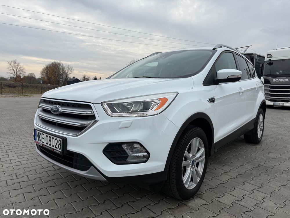 Ford Kuga 1.5 EcoBoost 2x4 Business Edition - 3