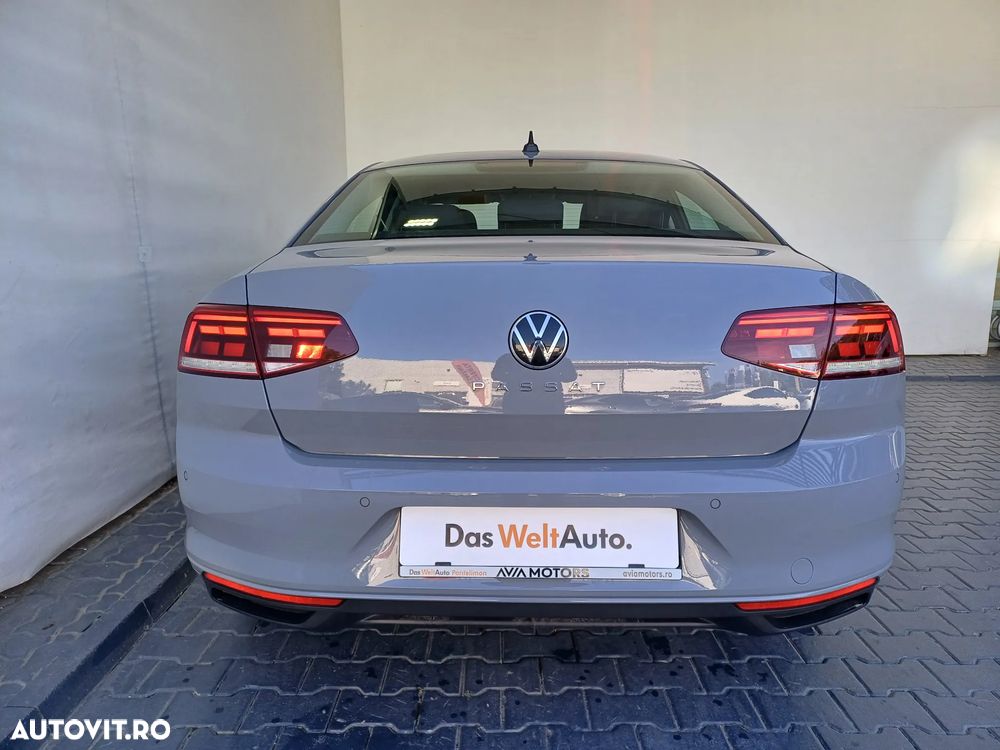 Volkswagen Passat 1.5 TSI ACT DSG Comfortline - 35