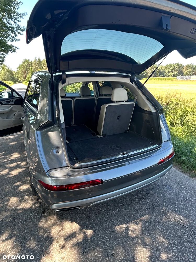 Audi Q7 - 7