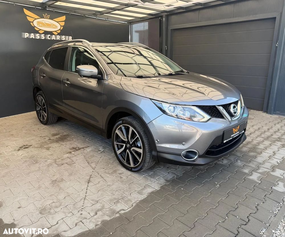 Nissan Qashqai 1.6 DCI Xtronic TEKNA+ - 9
