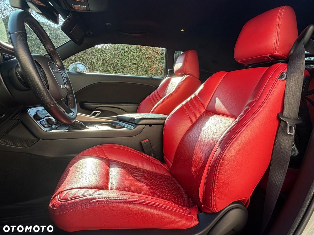 Dodge Challenger 3.6 SXT Plus - 13