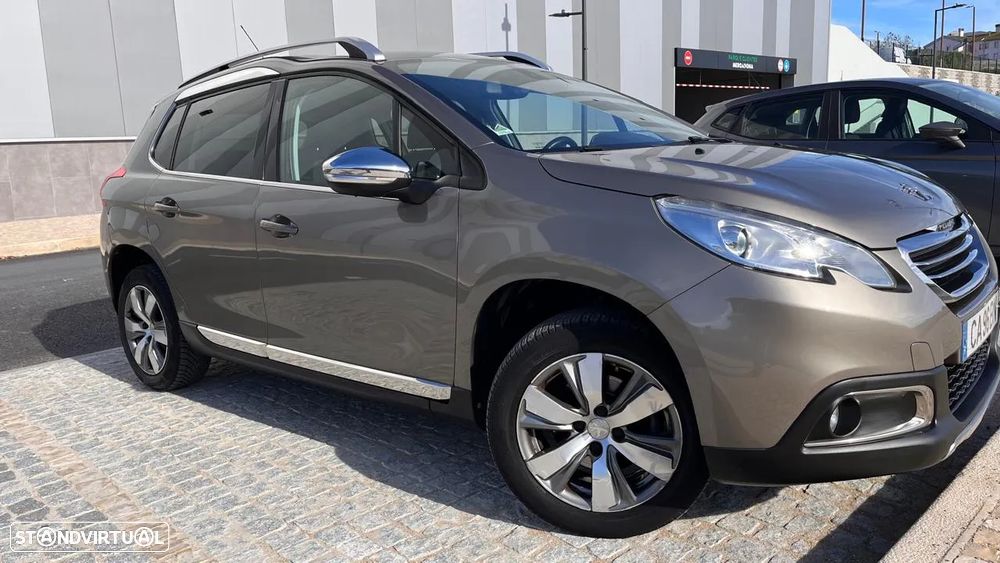 Peugeot 2008 1.2 PureTech Allure - 1