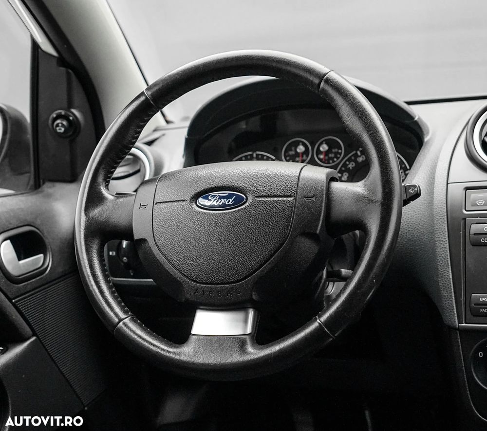 Ford Fiesta 1.4 TDCI Ghia - 18