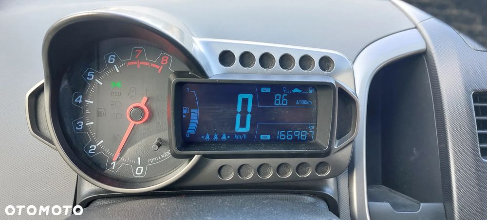 Chevrolet Aveo 1.6 LTZ - 5