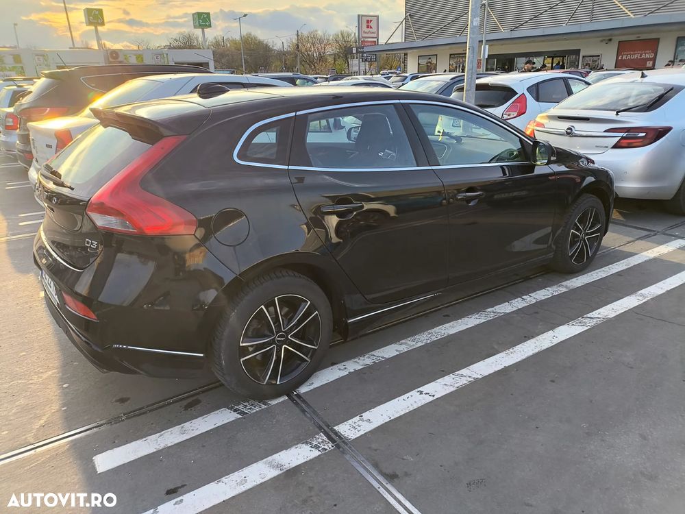 Volvo V40 D3 Momentum - 17