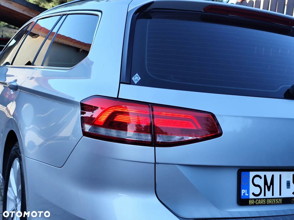 Volkswagen Passat Variant 2.0 TDI (BlueMotion Technology) Comfortline - 18