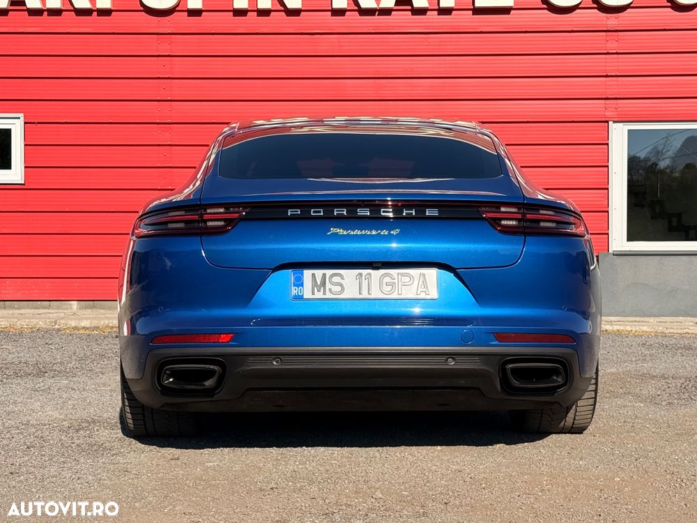 Porsche Panamera 4 E-Hybrid - 5