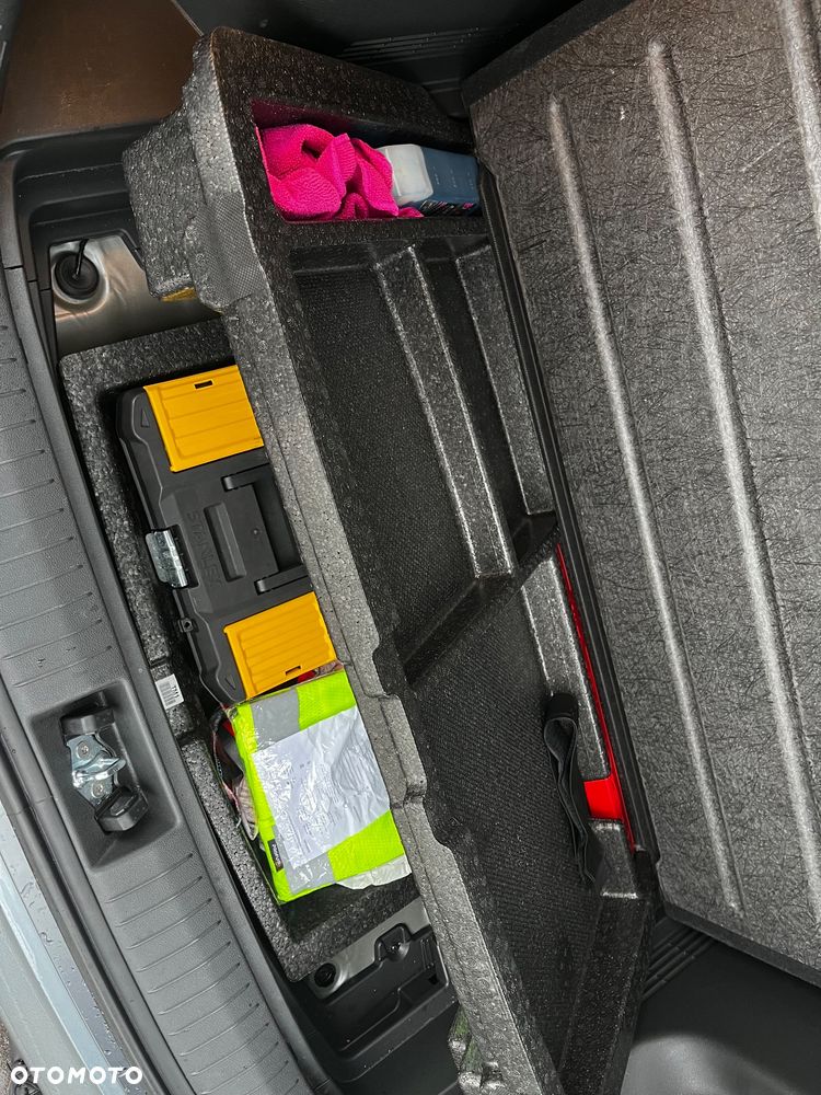 Hyundai Kona 1.6 T-GDI DCT 4WD Premium - 27