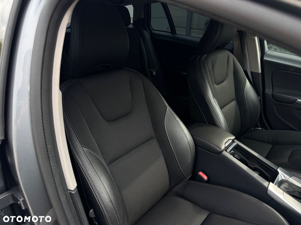 Volvo V60 D3 Drive-E Summum - 8