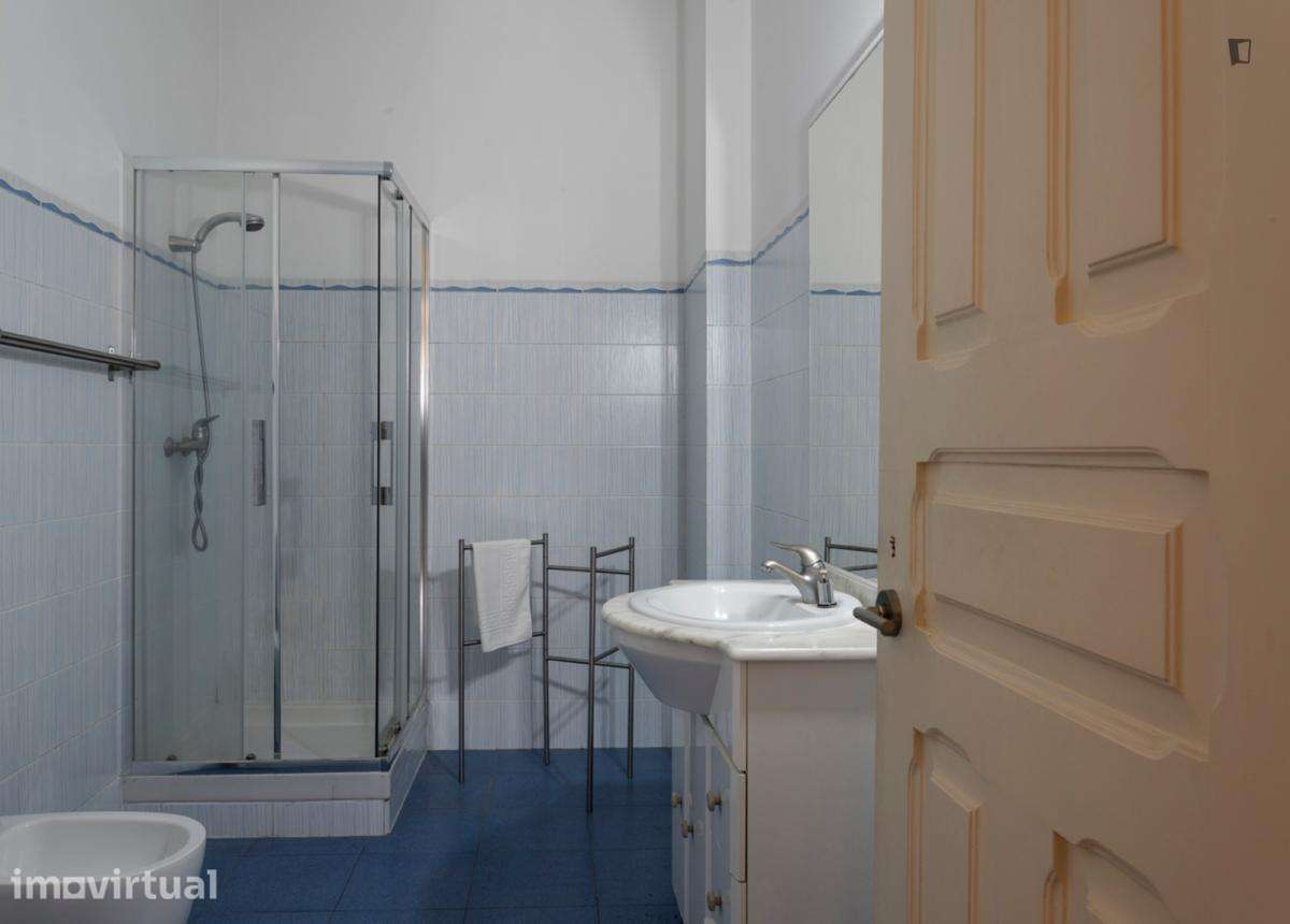 Quarto - localizado em Paranhos Porto - Grande imagem: 4/12