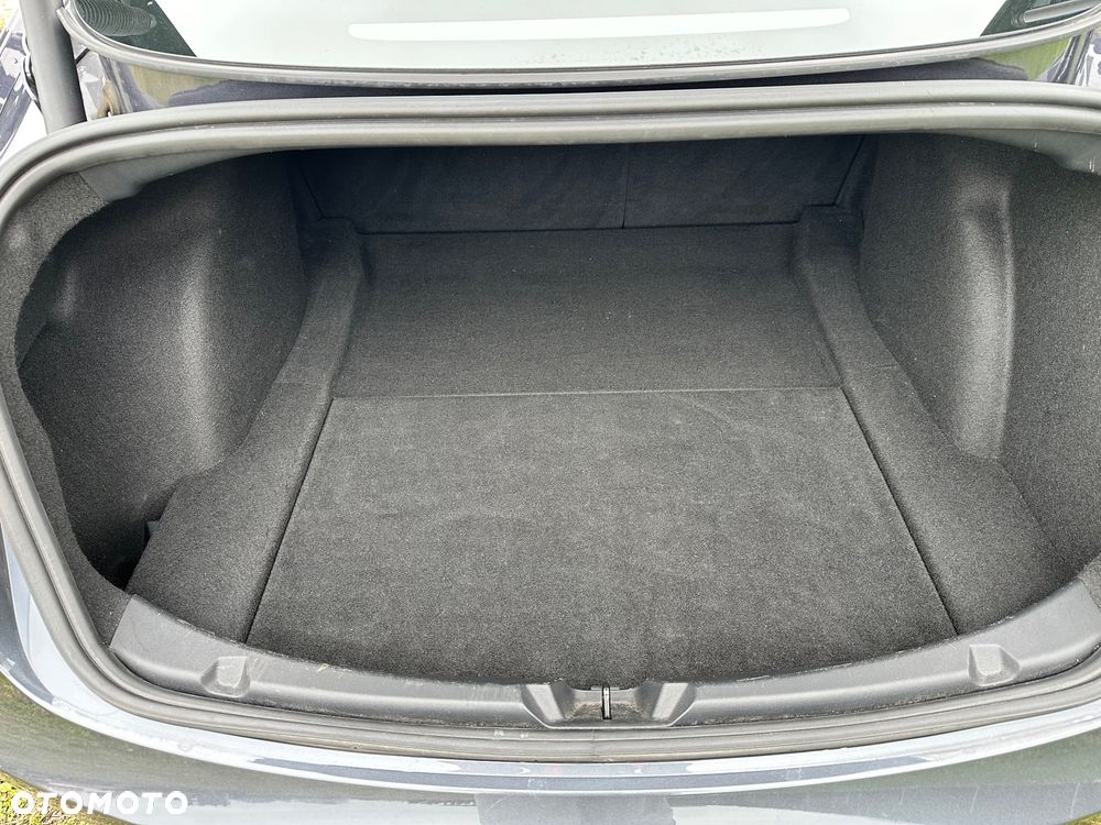 Tesla Model 3 - 15