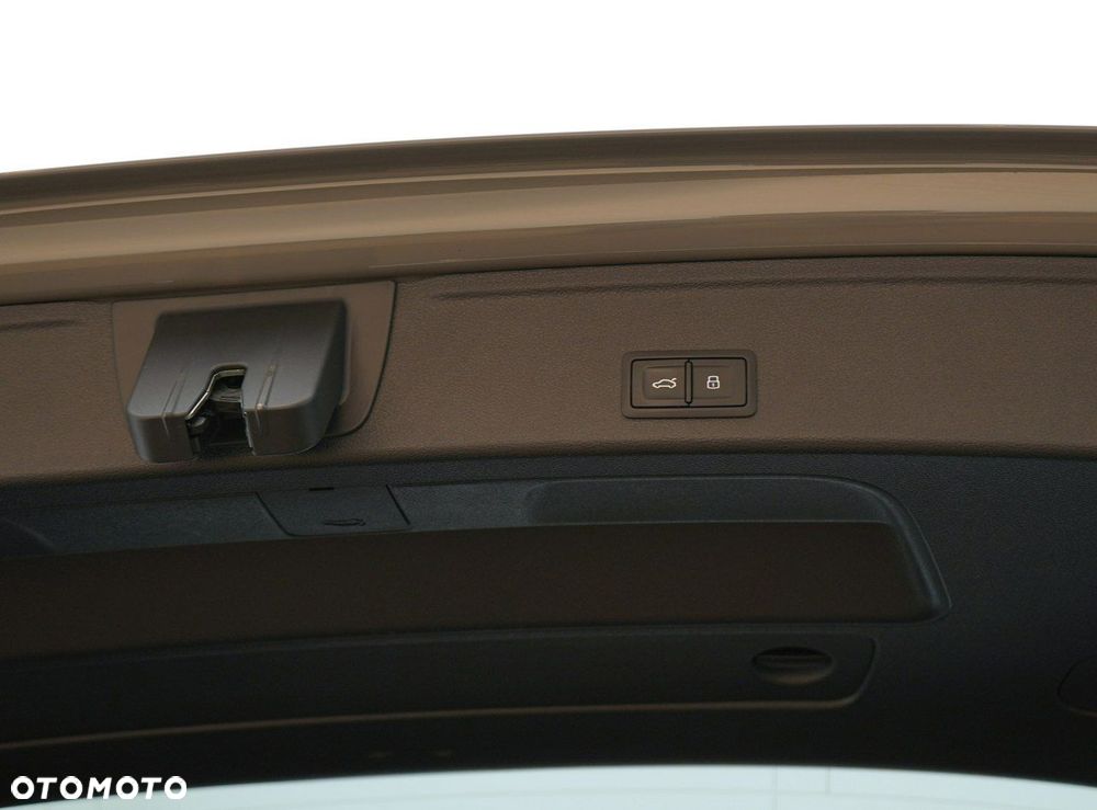 Audi A4 Allroad - 11