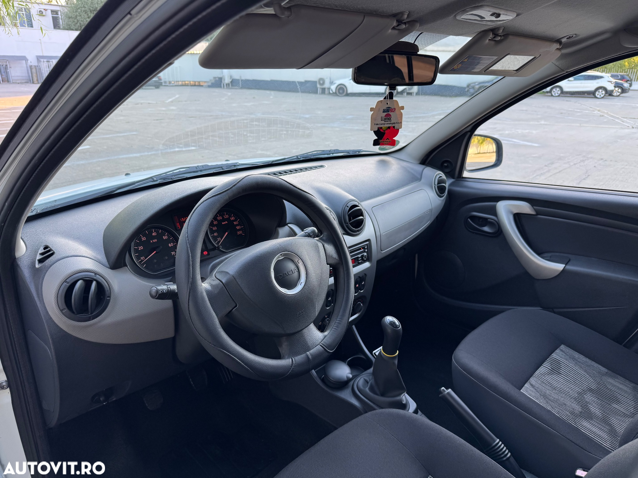Dacia Sandero 1.2 16V 75 Celebration - 20