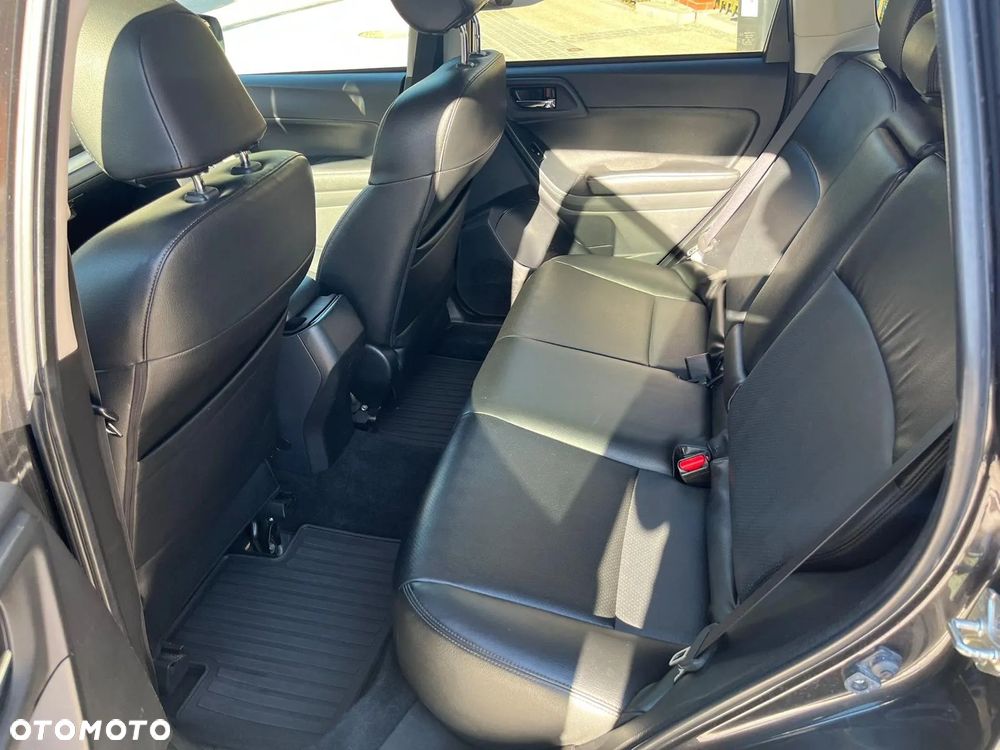 Subaru Forester 2.0XT Comfort Lineartronic - 8
