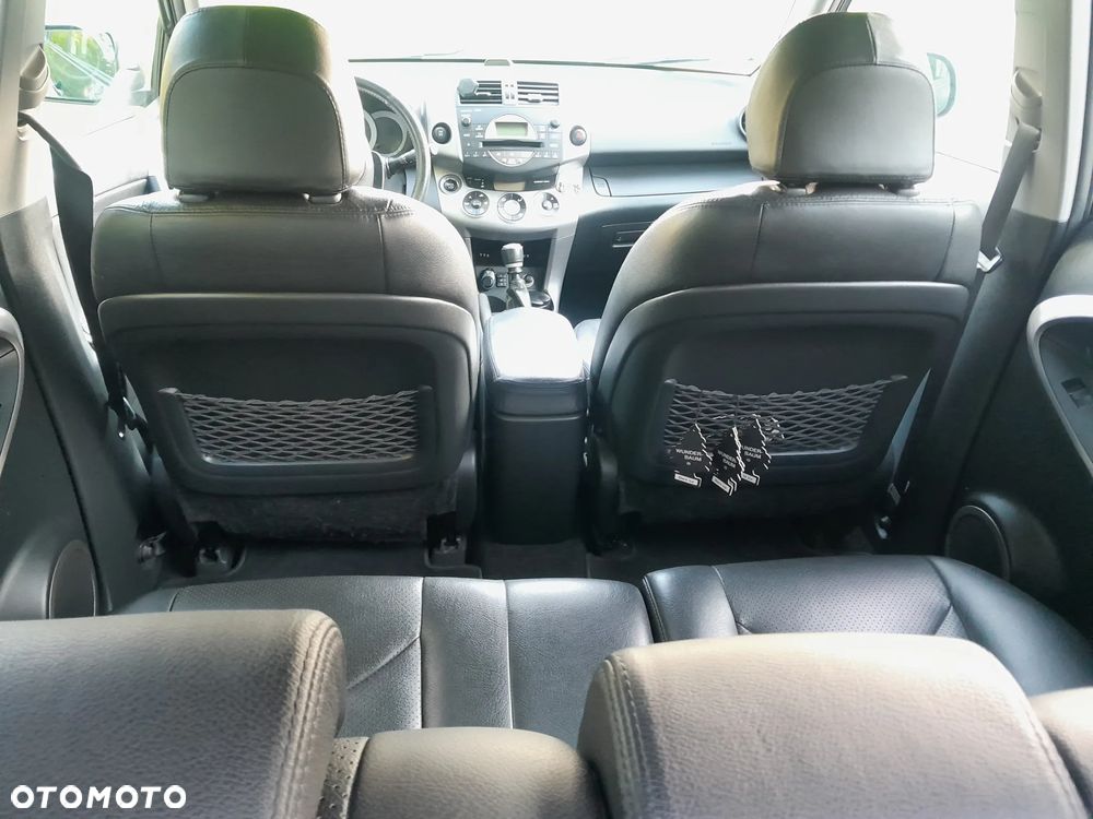 Toyota RAV4 2.2 D-4D Prestige - 10