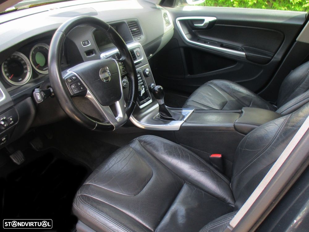 Volvo V60 DRIVe Momentum - 12