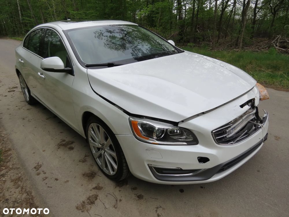 VOLVO S60 II LIFT LONG INSCRIPTION CHRISTAL WHITE PEARL 707-46 2.0 T5 B4204T11 NA CZĘŚCI - 1