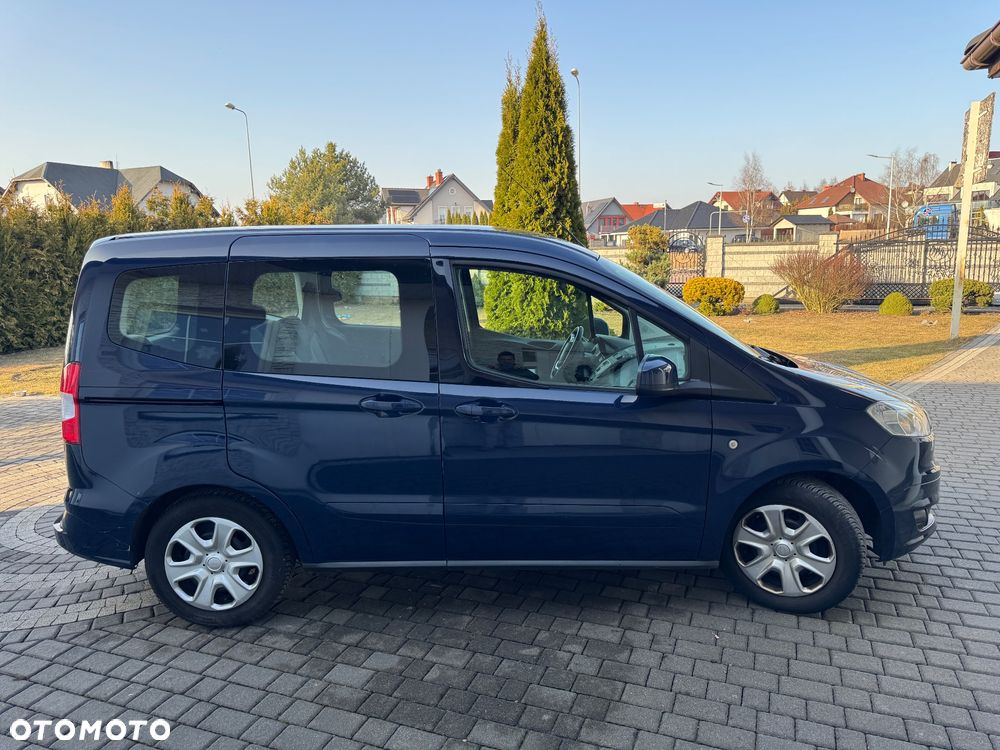 Ford Tourneo Courier 1.0 EcoBoost S&S Titanium - 9