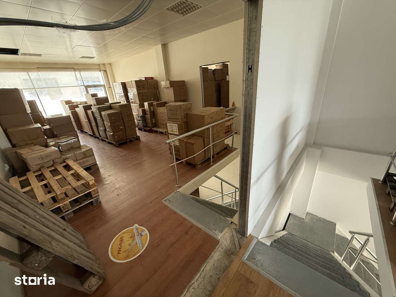 Spatiu depozitare, pretabil si showroom si birouri pe 2 etaje cu lift - Imagine principală: 2/5