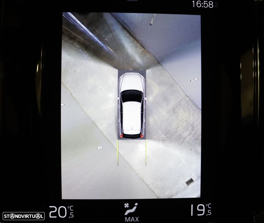 Volvo XC 60 2.0 T8 PHEV R-Design AWD - 36