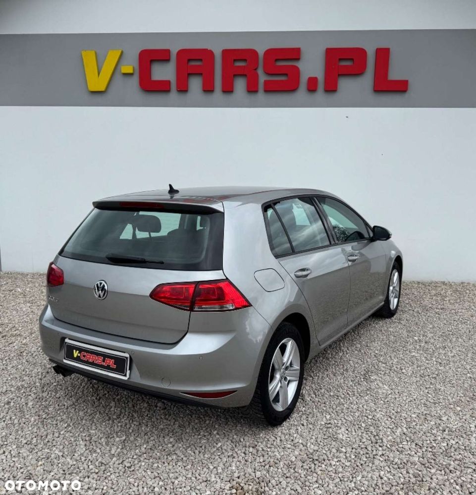 Volkswagen Golf - 35