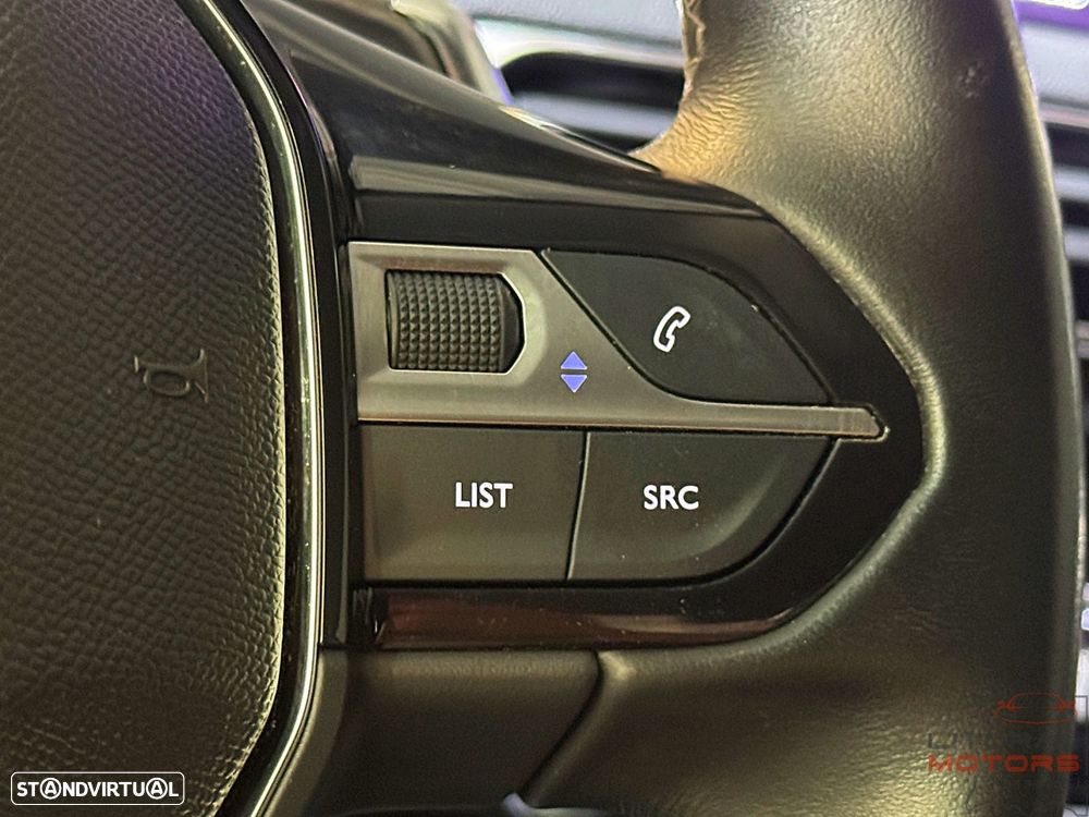 Peugeot 3008 1.2 PureTech Allure EAT8 - 25