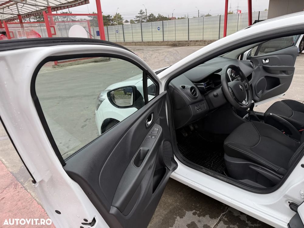 Renault Clio - 7