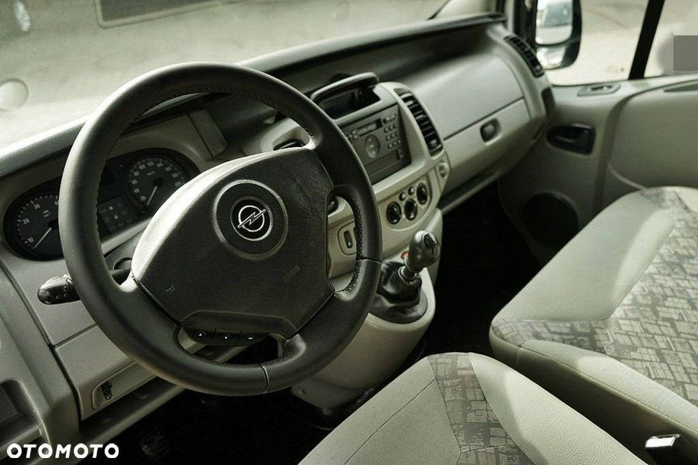 Opel Vivaro - 18