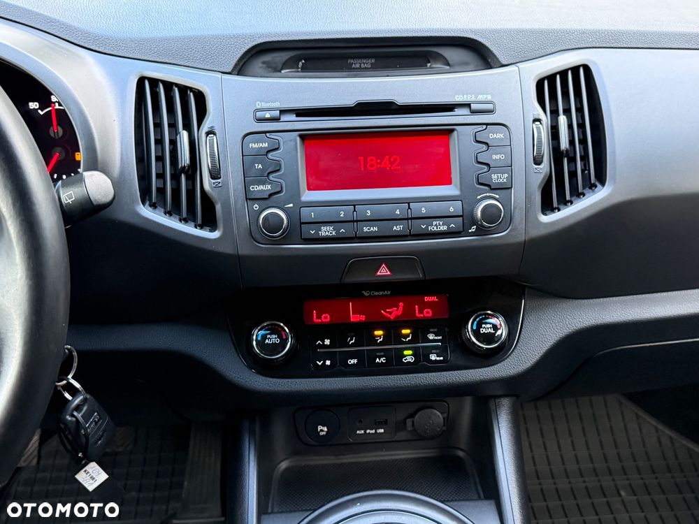 Kia Sportage 2,0 CRDI AWD Vision - 26