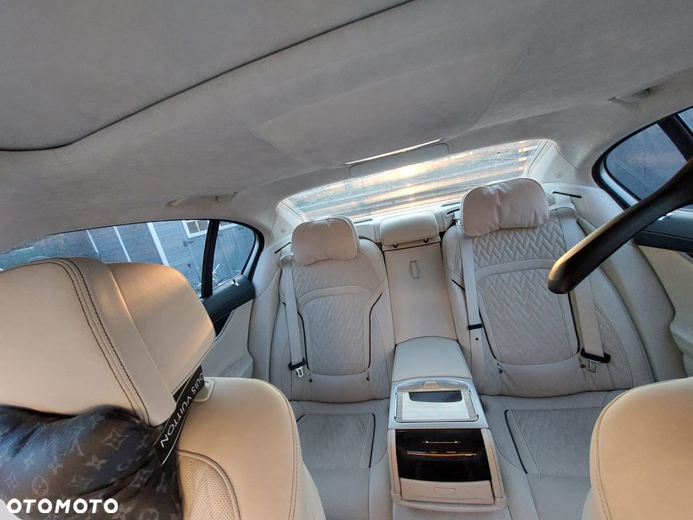 BMW Seria 7 750d xDrive sport - 19