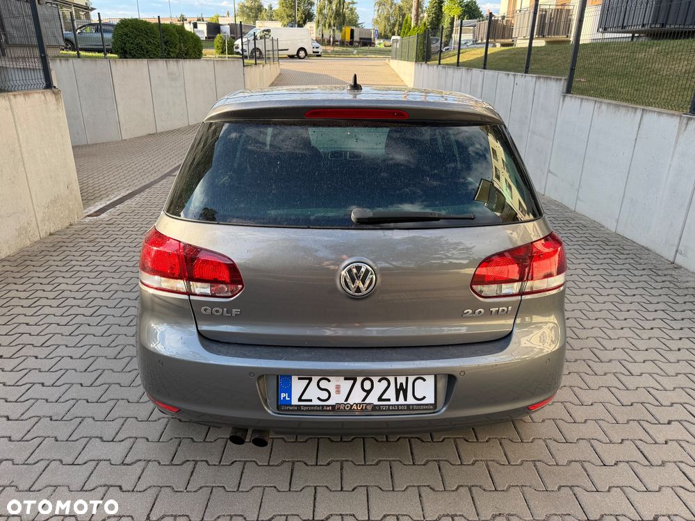 Volkswagen Golf 2.0 TDI DPF DSG Highline - 12