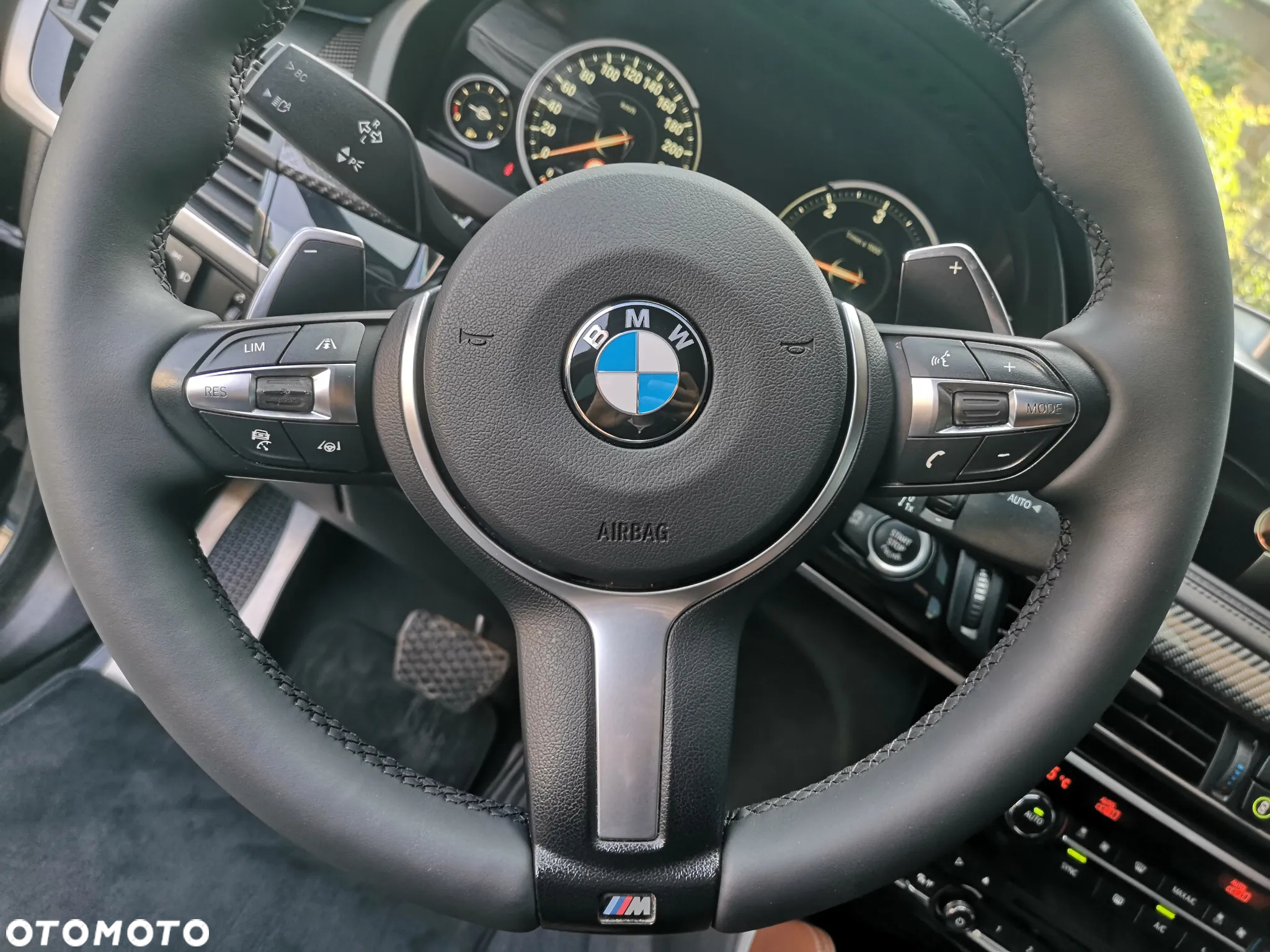 BMW X6 xDriveM50d - 12