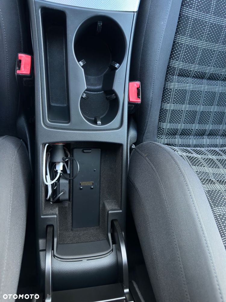 Audi A4 Avant 2.0 TDI ultra - 28