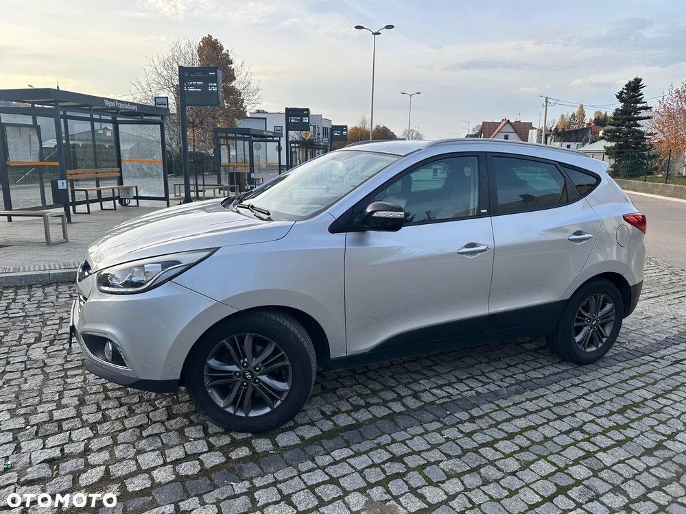 Hyundai ix35 2.0 CRDi 4WD Automatik Fifa World Cup Gold Edition - 3