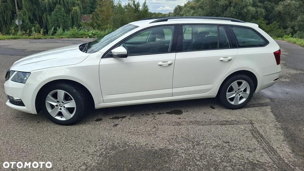 Skoda Octavia 1.6 TDI SCR Ambition - 6