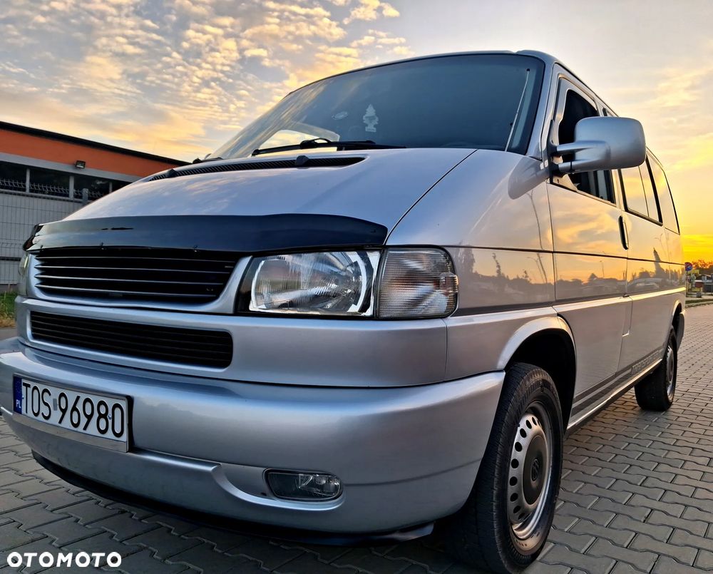 Volkswagen Caravelle - 8
