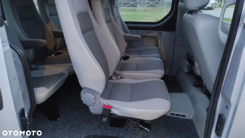 Opel Vivaro L2H1 2.9t - 9