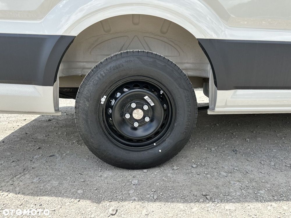 Volkswagen Crafter 35 Furgon z wysokim dachem silnik: 2,0 l EU6 SCR 177 KM, przedni 8-bieg.automatyczna, r.o : 4490 mm - 19