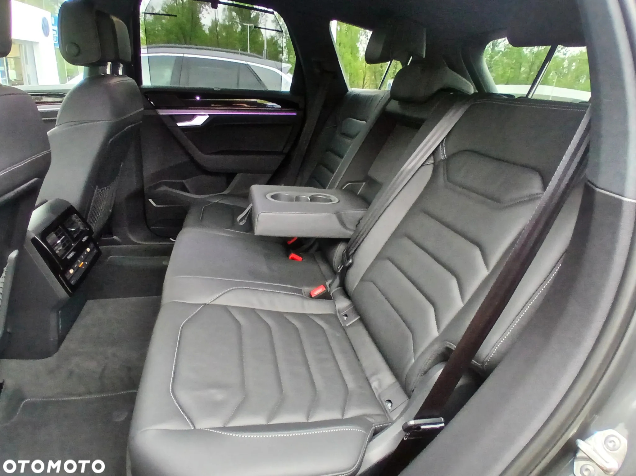 Volkswagen Touareg 3.0 V6 TDI 4Motion R-Line - 10