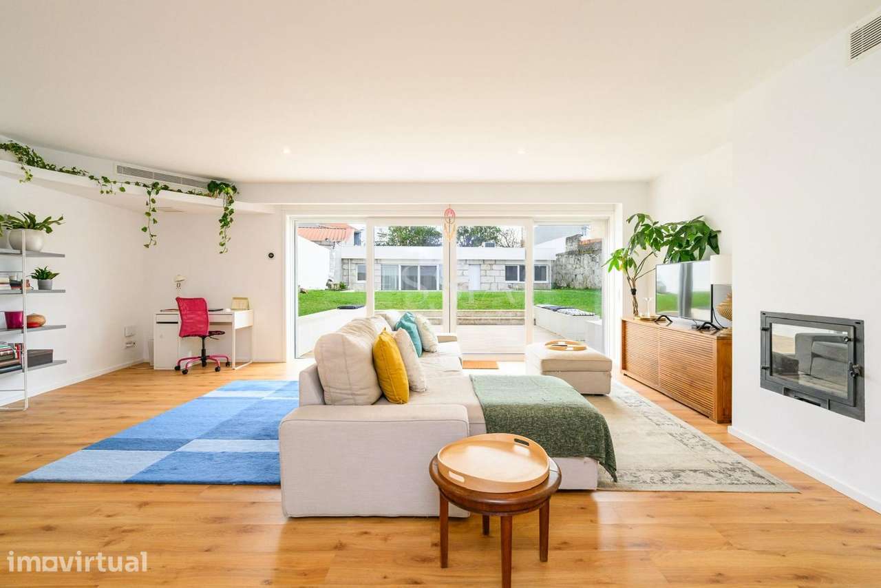 Moradia T4+1 com Jardim e Piscina perto do Parque da Cidade - Grande imagem: 4/29