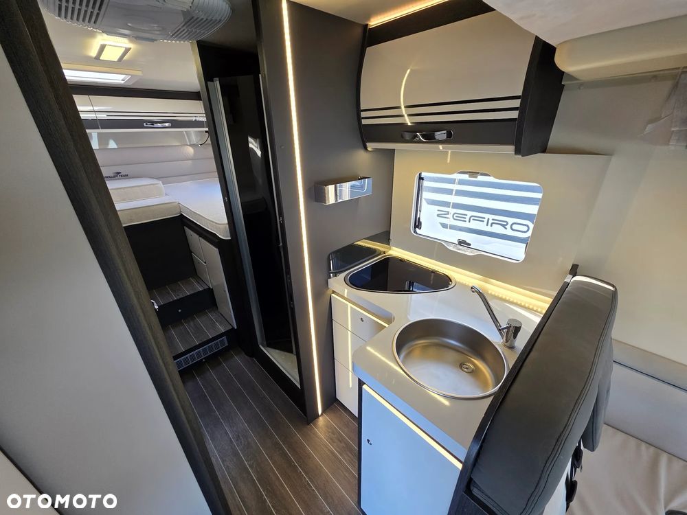 Ford Roller Team Kronos 284TL - 8