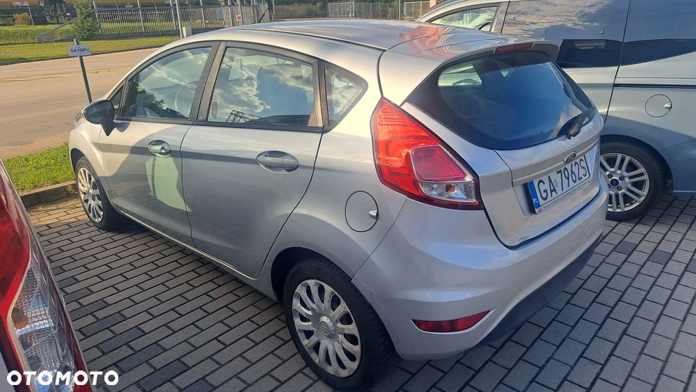 Ford Fiesta 1.5 TDCi Ambiente - 2