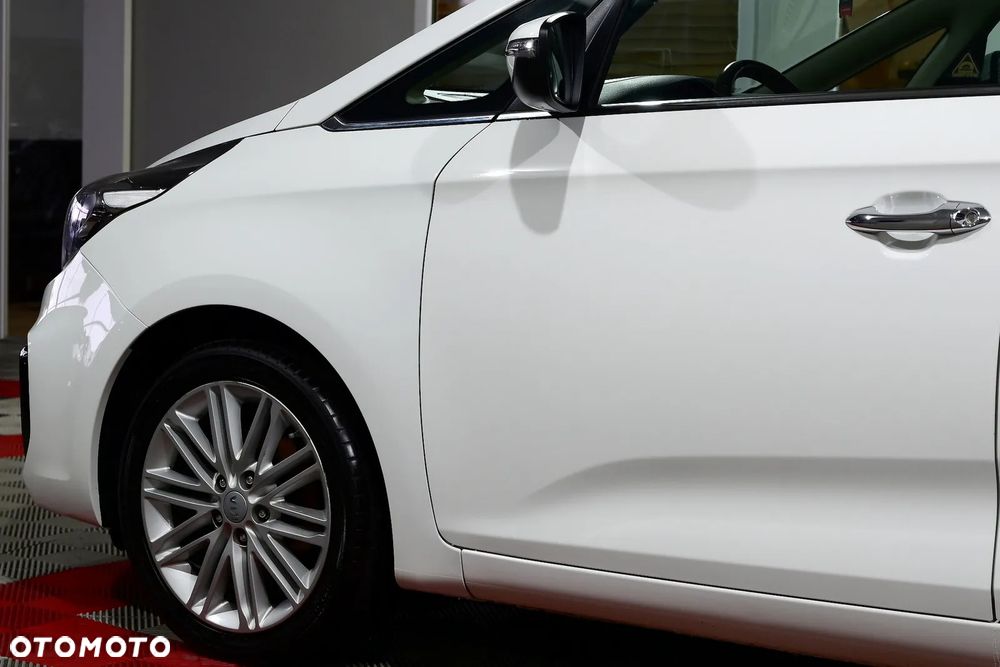 Kia Carens 1.7 CRDi M - 35