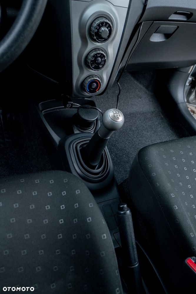 Toyota Yaris - 19