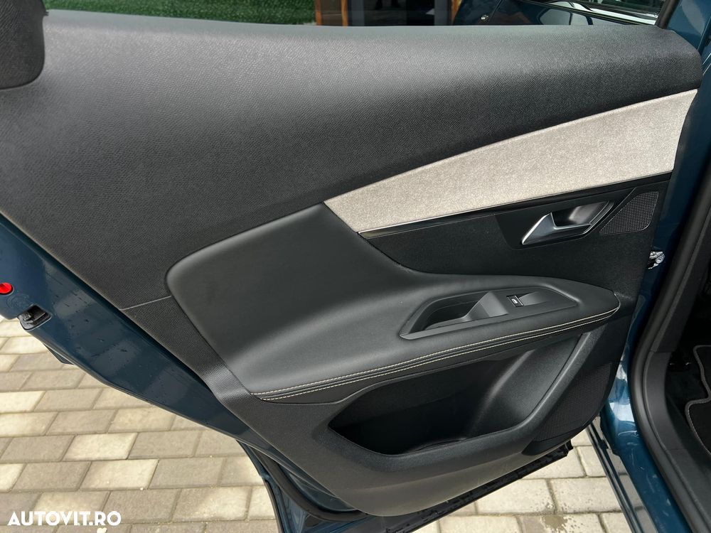 Peugeot 3008 PureTech 130 Stop & Start GPF EAT8 GT - 26