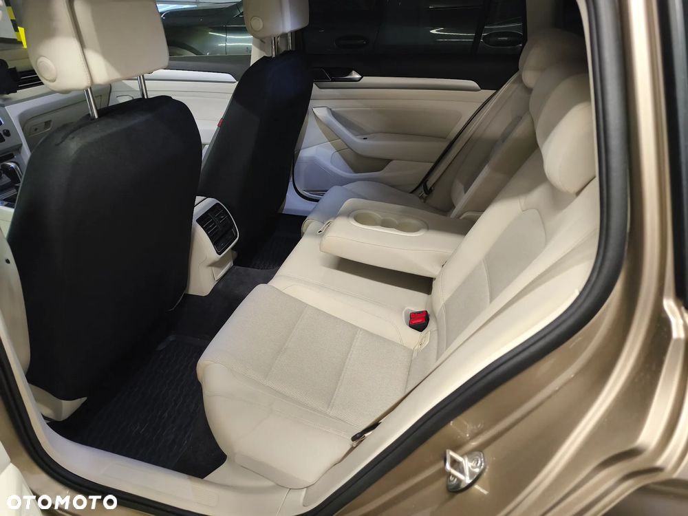 Volkswagen Passat 1.4 TSI ACT (BlueMotion Technology) DSG Comfortline - 10