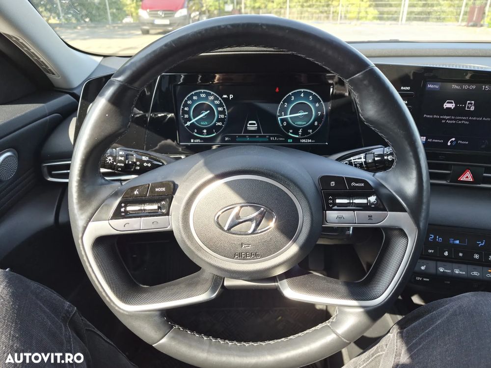 Hyundai Elantra 1.6 l 123 CP CVT Highway - 21