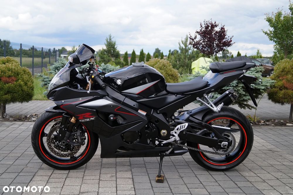 Suzuki GSX-R - 7